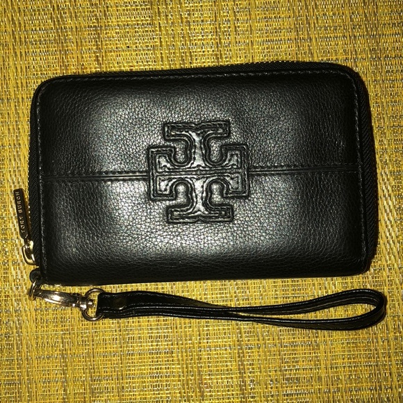 Tory Burch Handbags - Authentic Tory Burch Wristlet Wallet